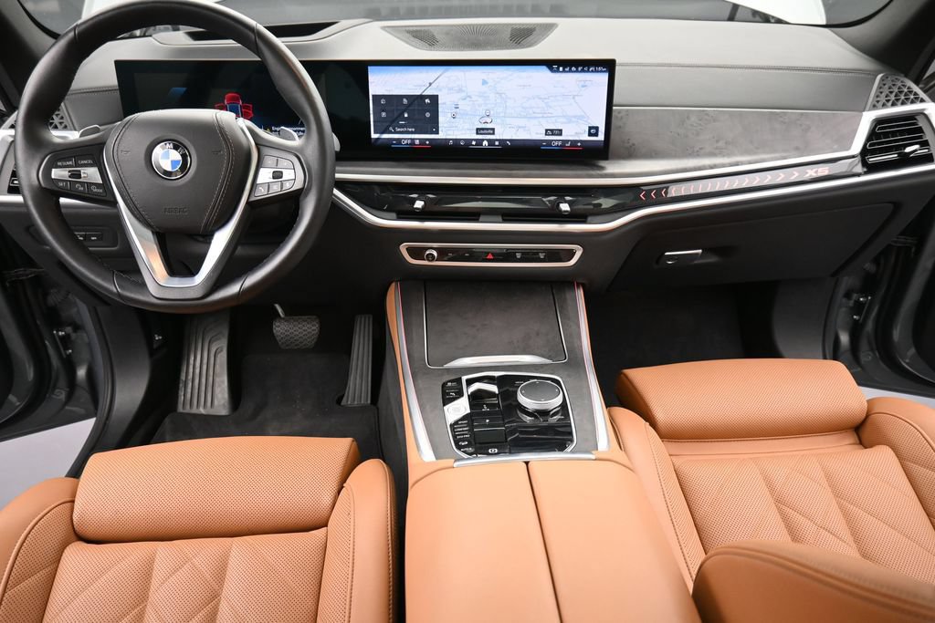 Used 2024 BMW X5 xDrive40i w/ Parking Assistance Package AWD/4WD image 12