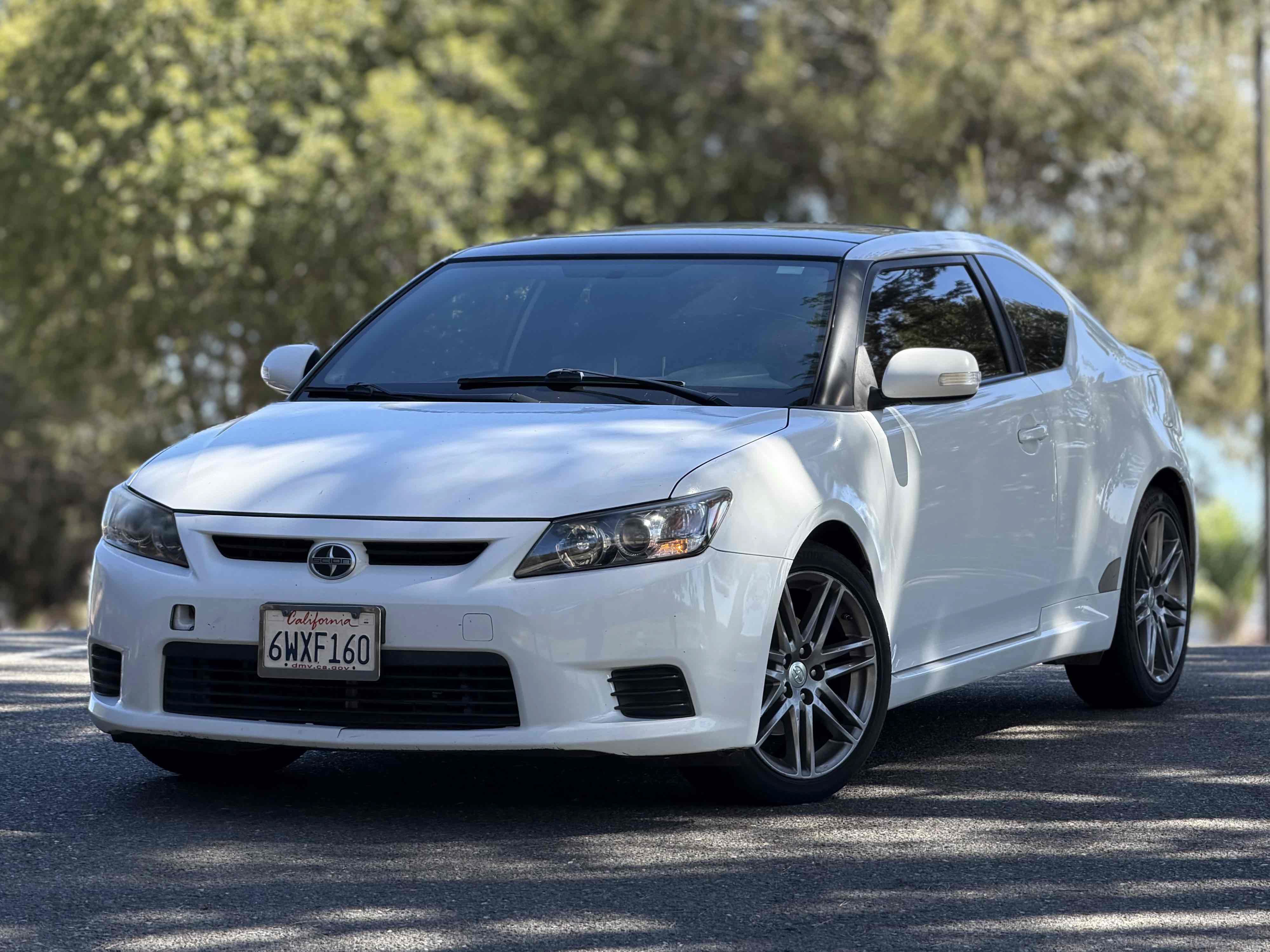 Used 2013 Scion tC FWD image 1