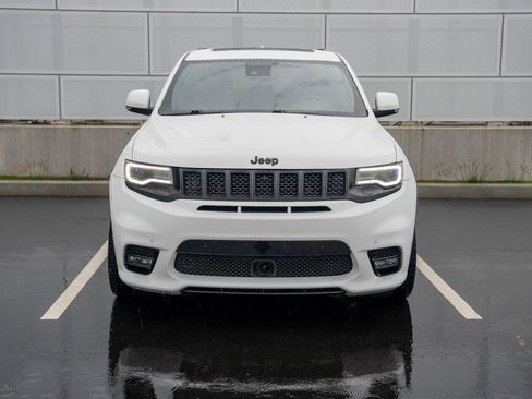 Used 2019 Jeep Grand Cherokee SRT image 6