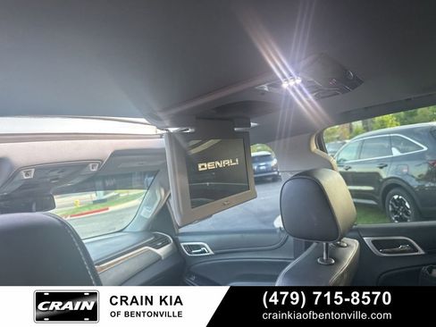 Used 2017 GMC Yukon Denali w/ Open Road Package AWD/4WD image 29