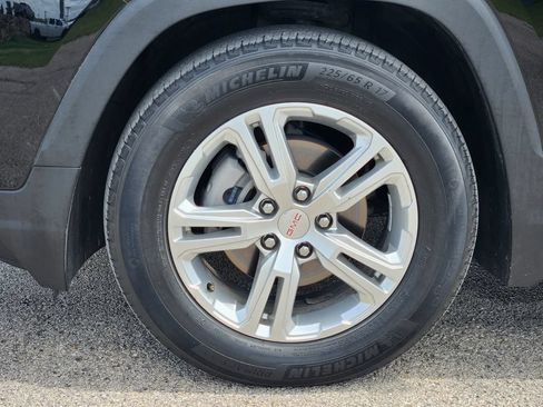 Certified 2022 GMC Terrain SLE w/ Driver Convenience Package FWD image 10