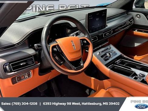 Used 2023 Lincoln Aviator Black Label w/ Dynamic Handling Package image 12