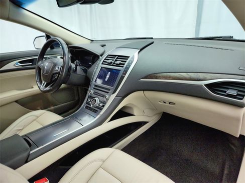 Used 2017 Lincoln MKZ Select w/ Select Plus Package image 23