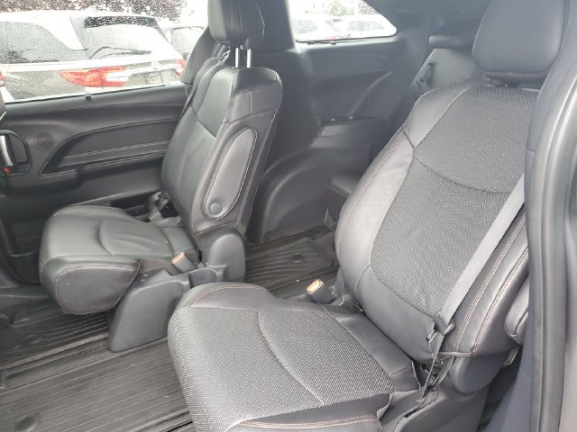 Used 2025 Toyota Sienna Limited AWD/4WD image 13