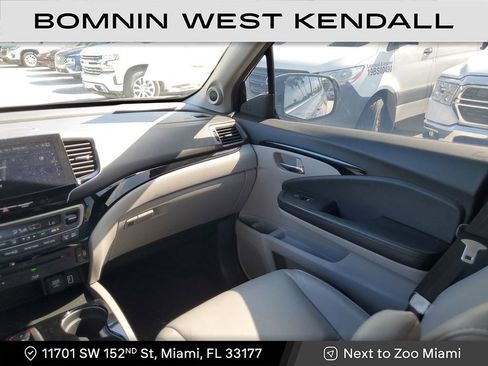 Used 2019 Honda Pilot Touring image 17