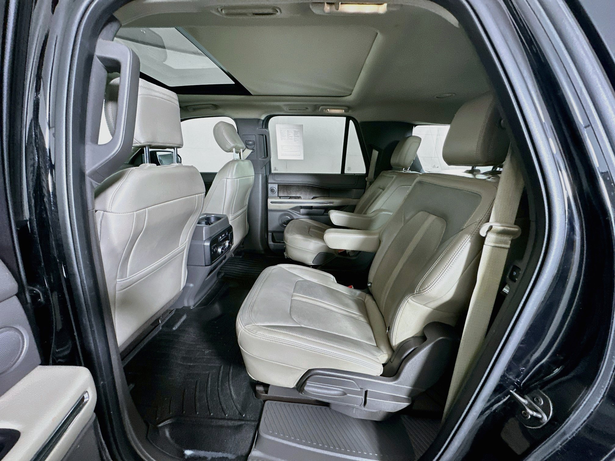 Used 2018 Ford Expedition Max Limited w/ Equipment Group 301A RWD image 29