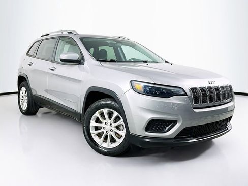 Used 2020 Jeep Cherokee Latitude FWD image 1