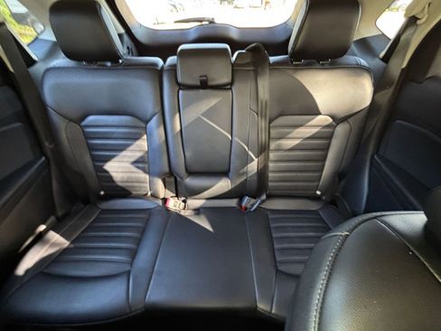 Used 2024 Ford Edge SEL image 38