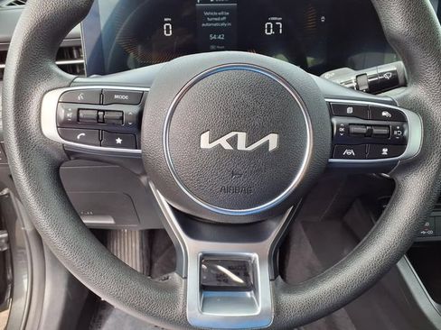 Used 2025 Kia K5 LXS FWD image 17