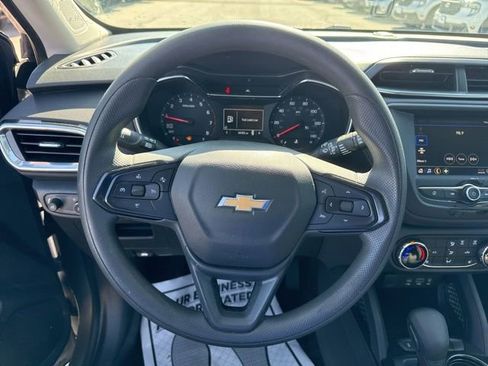 Used 2023 Chevrolet TrailBlazer LT FWD image 26
