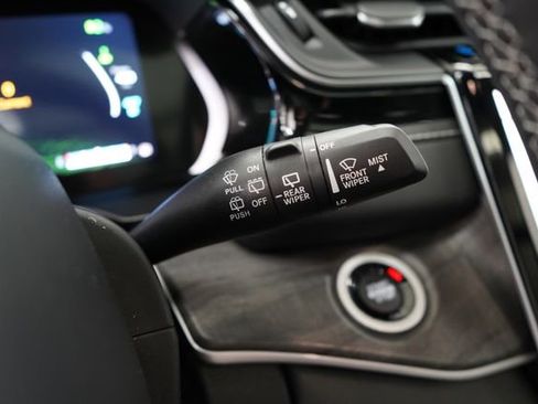 Used 2022 Jeep Grand Cherokee Limited 4xe image 21