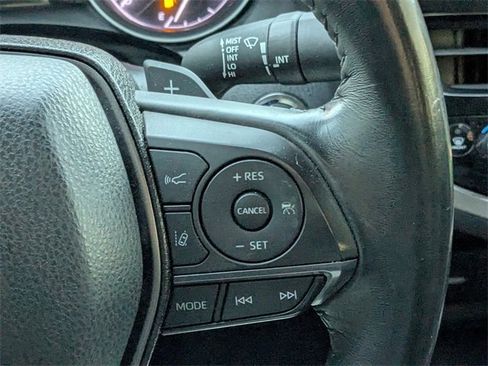 Used 2022 Toyota Camry SE image 22