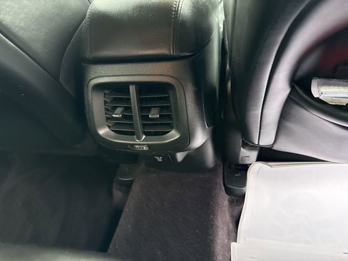 Used 2016 Jeep Cherokee Overland image 16