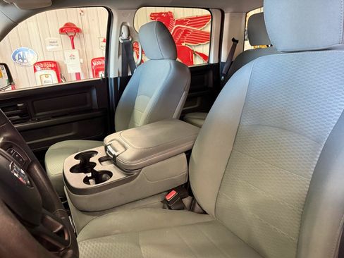 Used 2016 RAM 1500 Express w/ Popular Equipment Group AWD/4WD image 17