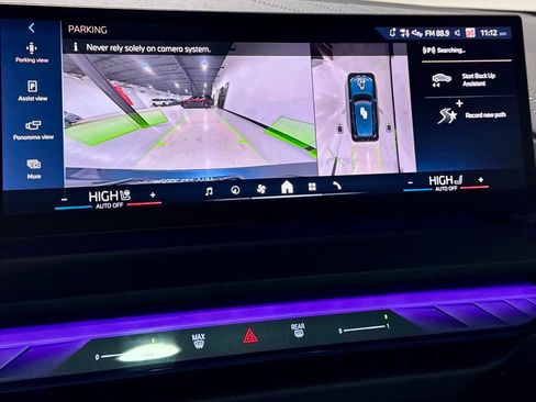 Used 2025 BMW X3 xDrive30i w/ Premium Package image 5