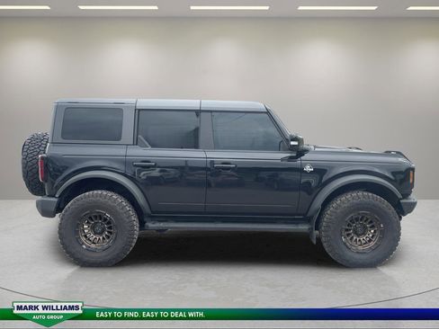 Used 2023 Ford Bronco Outer Banks w/ Sasquatch Package AWD/4WD image 2