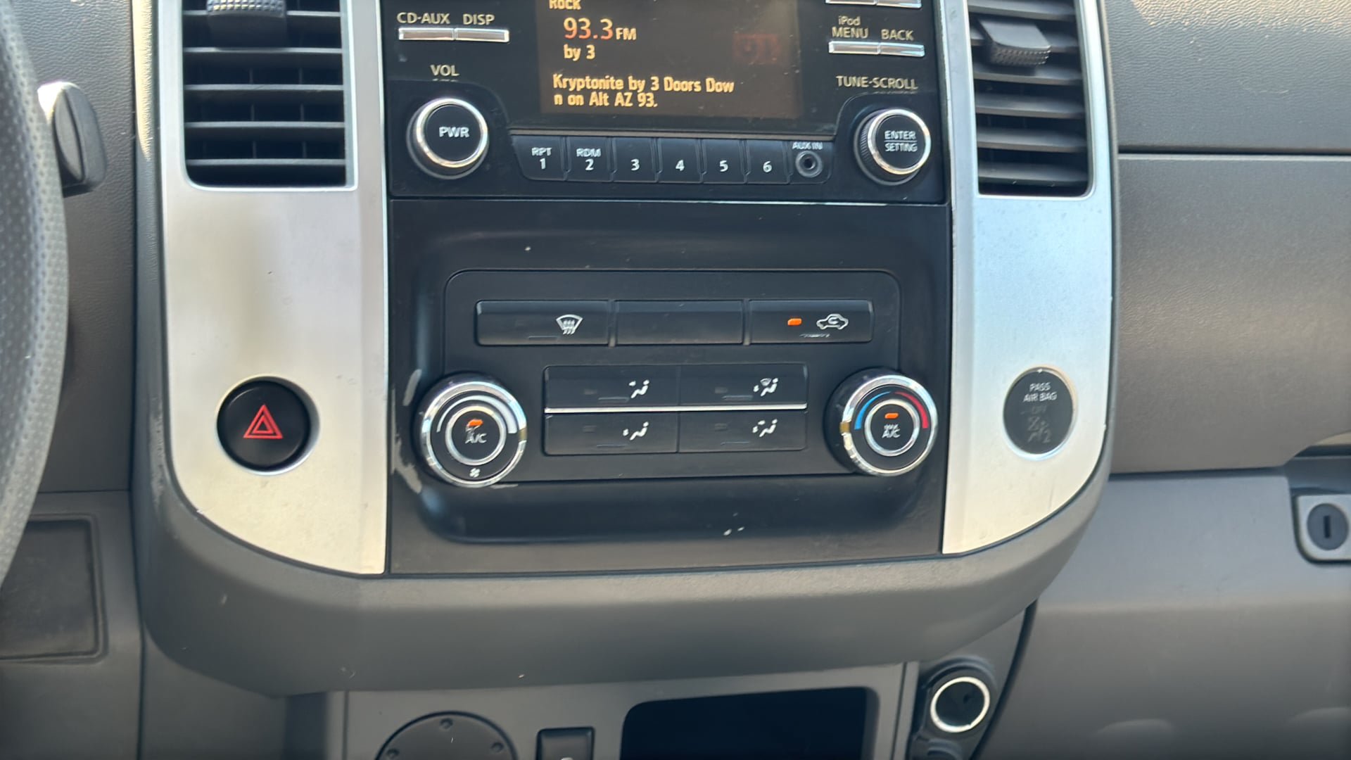Used 2014 Nissan Frontier SV RWD image 27