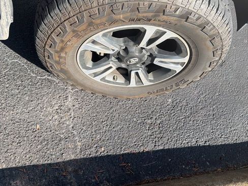 Used 2019 Toyota Tacoma SR image 16