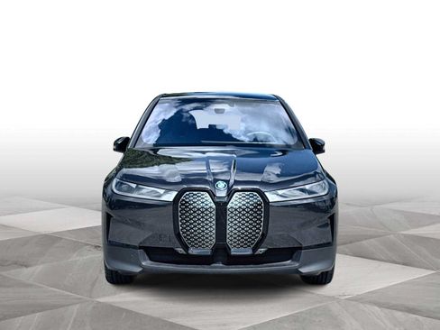 Used 2025 BMW iX xDrive50 AWD/4WD image 3