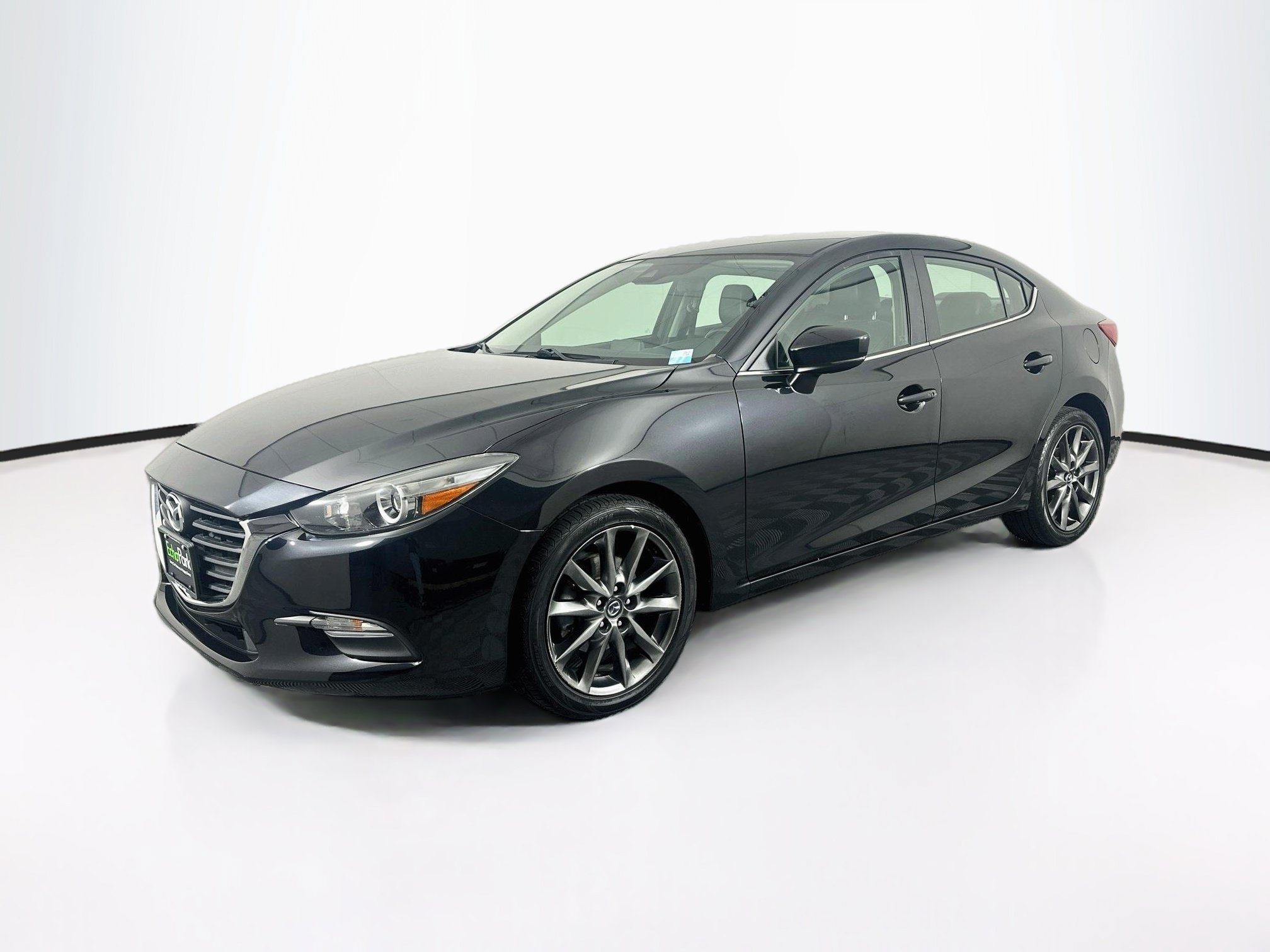 Used 2018 MAZDA MAZDA3 Touring FWD image 3