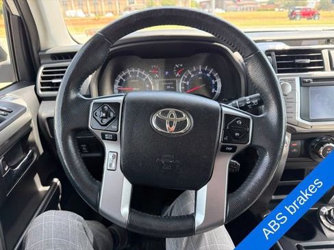 Used 2018 Toyota 4Runner SR5 Premium AWD/4WD image 10