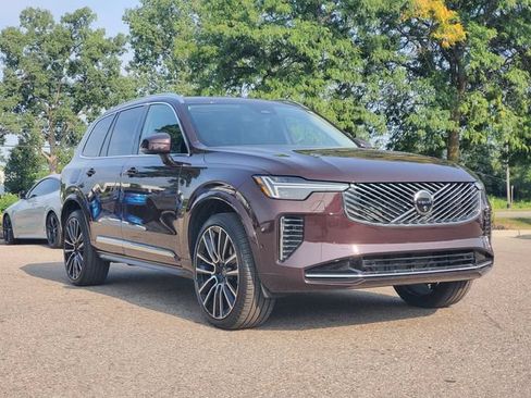 Certified 2025 Volvo XC90 B6 Ultra w/ Protection Package AWD/4WD image 3