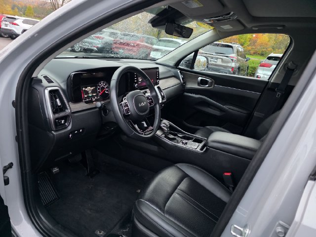 Certified 2023 Kia Sorento S w/ Panoramic Sunroof Package AWD/4WD image 14