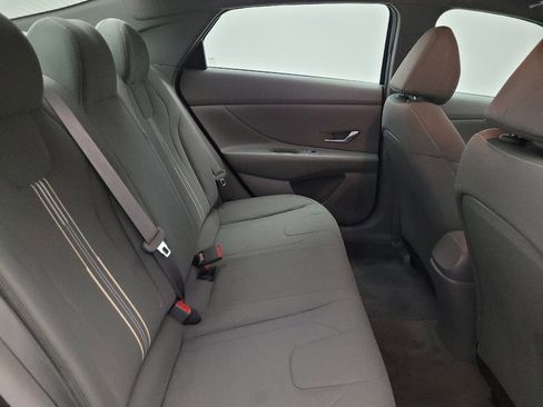 Used 2023 Hyundai Elantra SEL FWD image 19