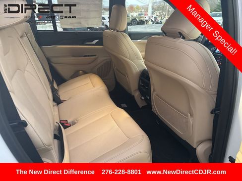 New 2025 Jeep Grand Cherokee Limited w/ Luxury Tech Group II image 27