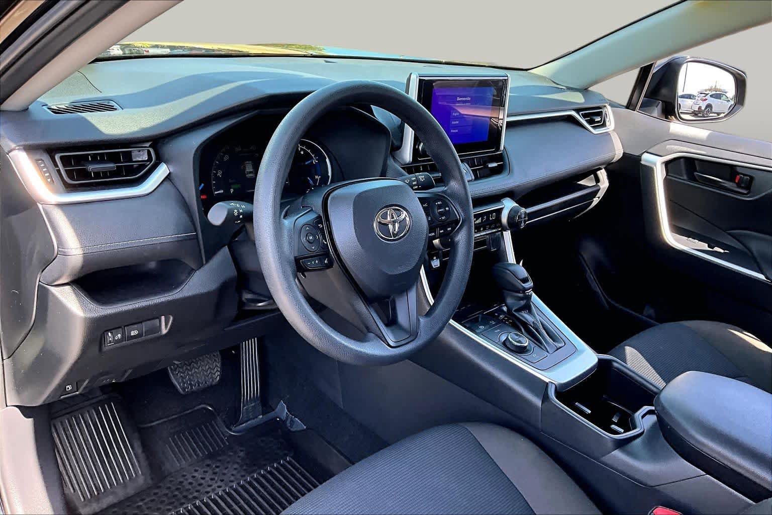 Certified 2024 Toyota RAV4 LE AWD/4WD image 17