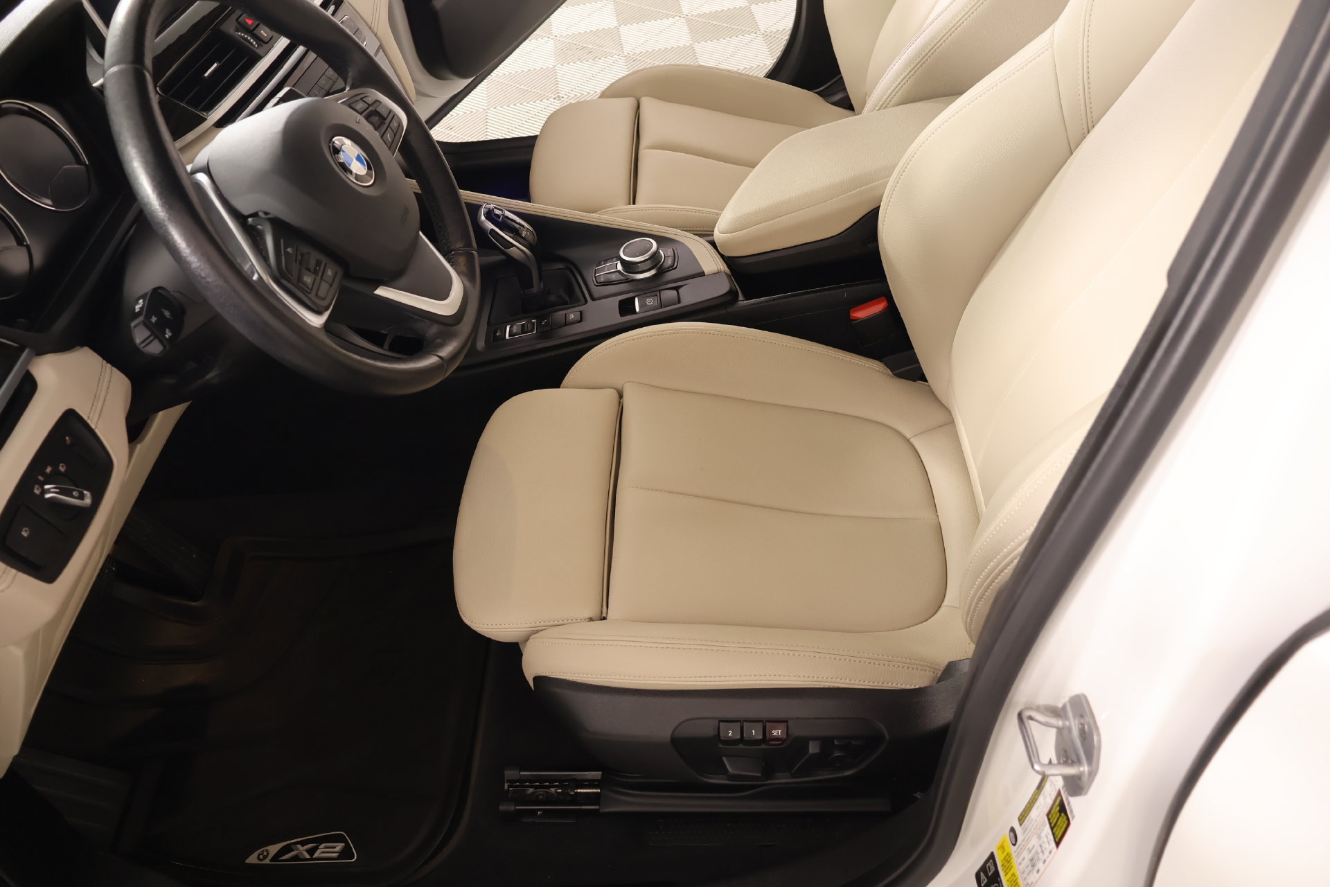 Used 2020 BMW X2 xDrive28i w/ Convenience Package AWD/4WD image 12