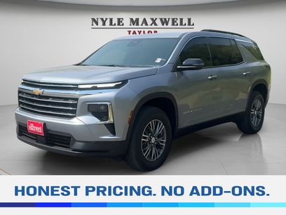 Used 2025 Chevrolet Traverse LT w/ Driver Confidence Package