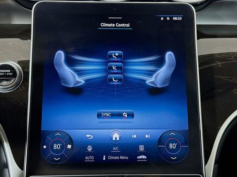 Used 2024 Mercedes-Benz GLC 300 4MATIC image 15