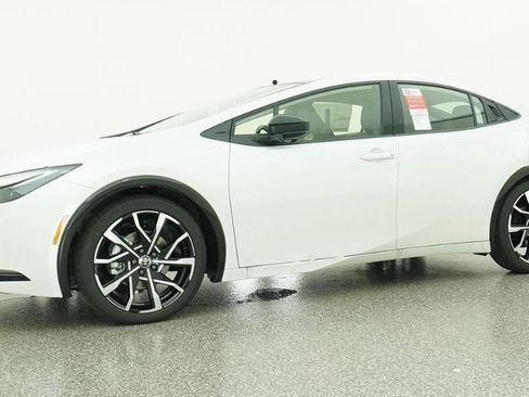 New 2026 Toyota Prius Plug-In Hybrid FWD image 22