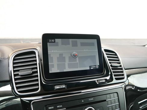 Used 2018 Mercedes-Benz GLS 550 GLS 550 4MATIC Sport Utility 4 w/ Driver Assistance Package image 40