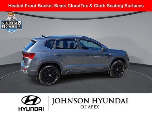 Used 2024 Volkswagen Taos SE w/ Black Wheel Plus Package AWD/4WD image 9