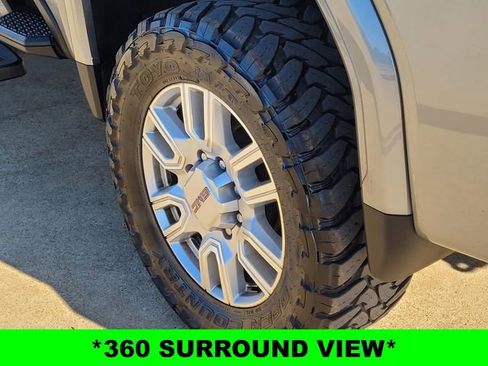 Used 2024 GMC Sierra 2500 SLT w/ SLT Premium Package image 9