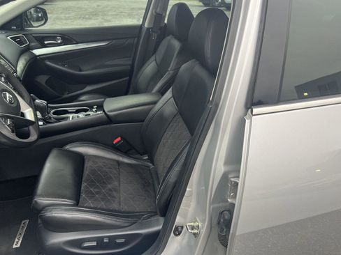 Used 2018 Nissan Maxima SR image 10