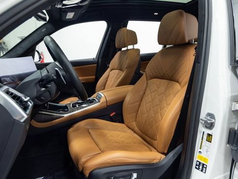 Used 2023 BMW X7 xDrive40i w/ M Sport Package image 22