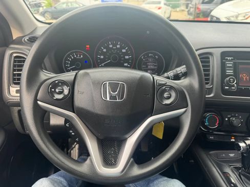 Used 2016 Honda HR-V LX image 18