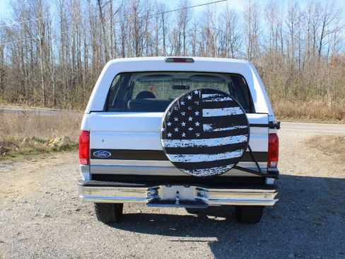 Used 1995 Ford Bronco XLT image 4