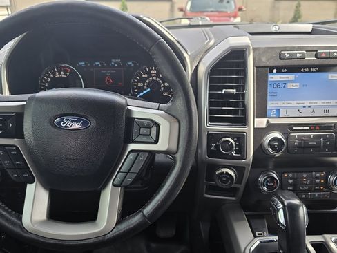 Used 2019 Ford F150 Lariat w/ Equipment Group 502A Luxury AWD/4WD image 20