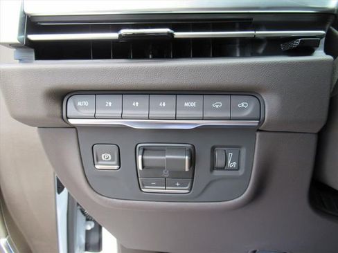 New 2026 Cadillac Escalade ESV Luxury image 24