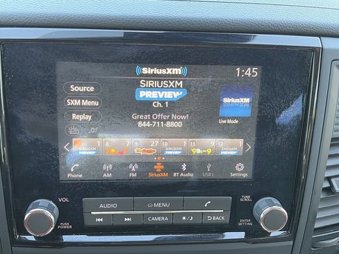 Used 2024 Nissan Titan SV w/ SV Convenience Package image 14