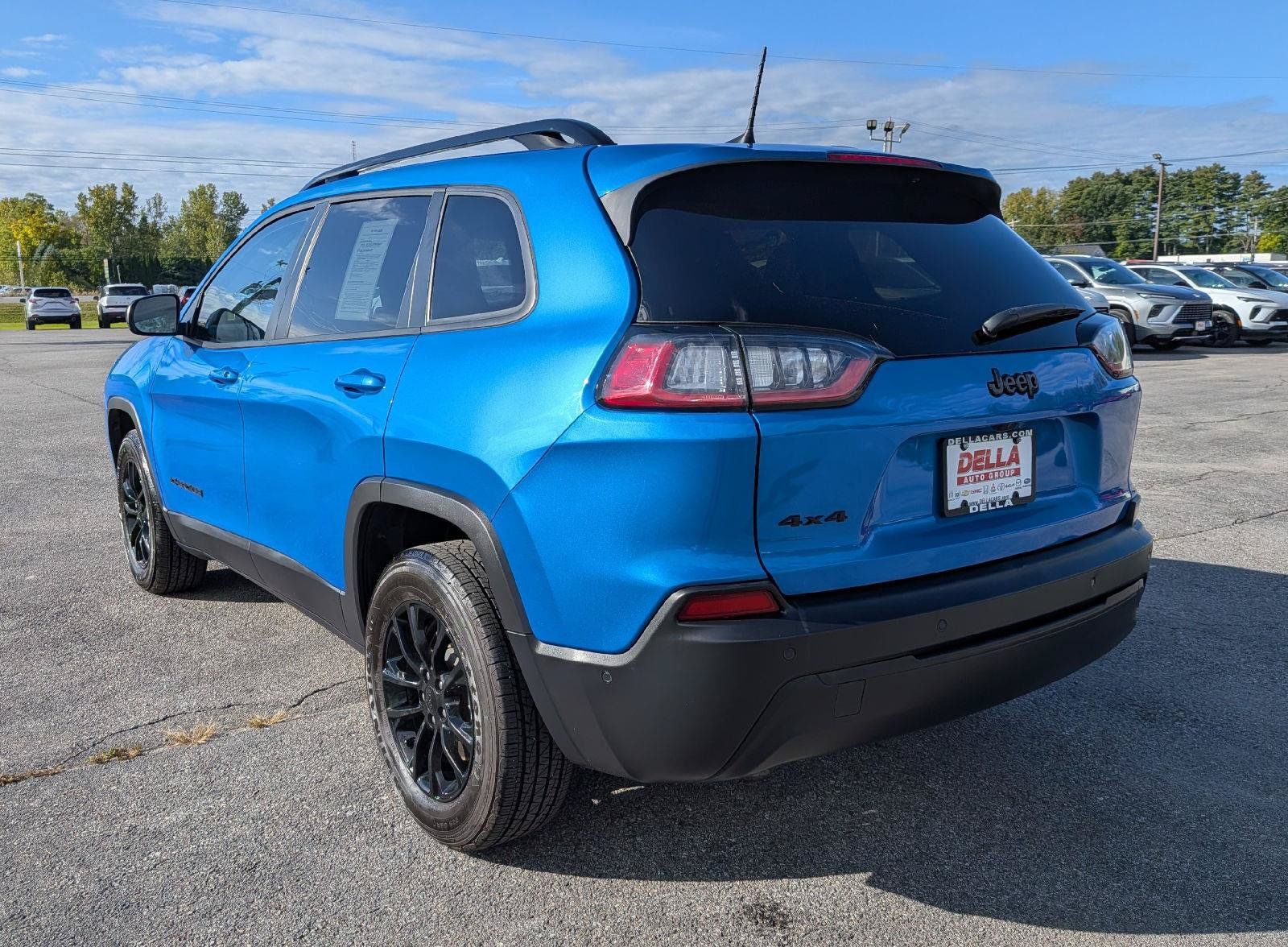 Used 2023 Jeep Cherokee Altitude Lux w/ Lux Elite Package AWD/4WD image 7