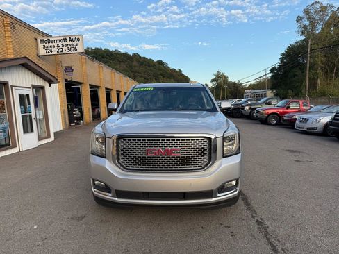 Used 2015 GMC Yukon Denali w/ Premium Package image 5