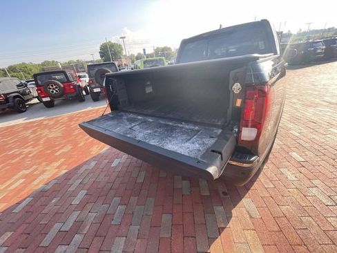 Used 2017 Honda Ridgeline Black Edition image 31