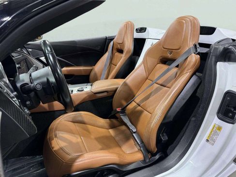 Used 2014 Chevrolet Corvette Stingray Convertible w/ 2LT Preferred Equipment Group image 31