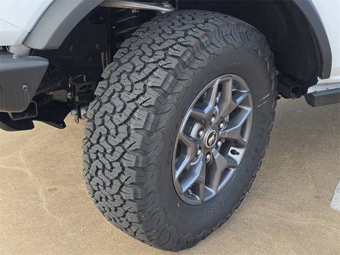 New 2025 Ford Bronco Badlands image 28