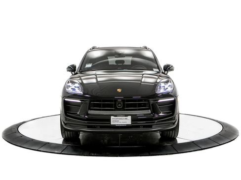 Certified 2026 Porsche Macan AWD/4WD image 10